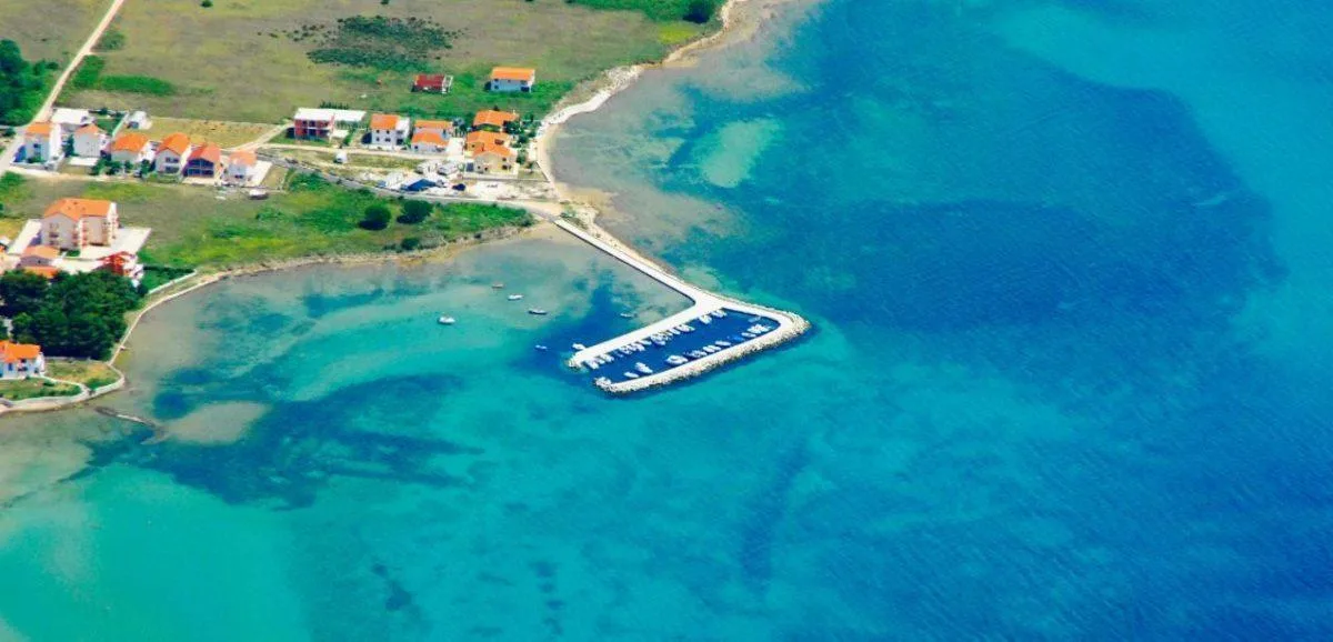 Aenona Harbour
