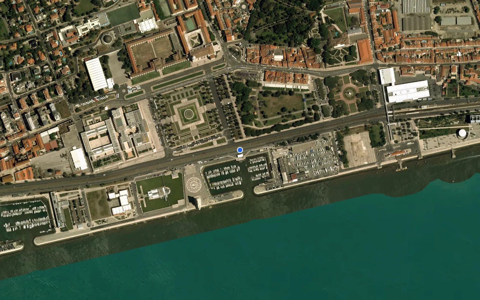 Satellite and nautical chart view of Belem Marina (Doca de Belem)