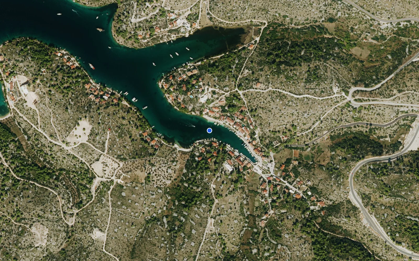 Satellite and nautical chart view of Bobovisca