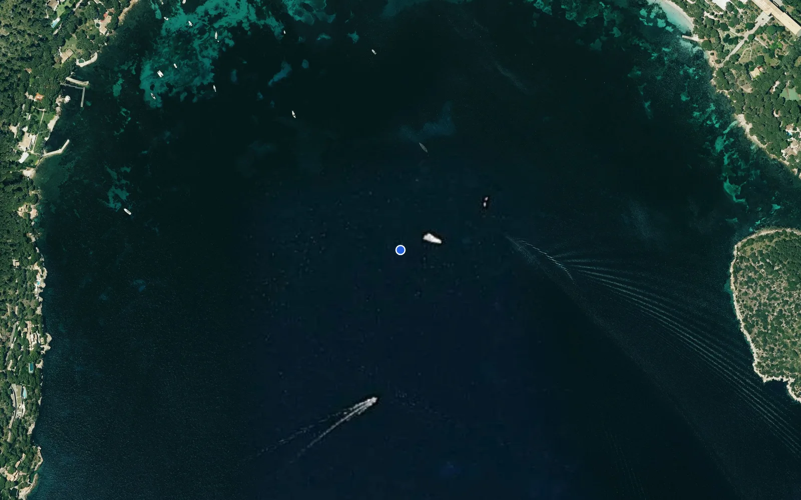 Satellite and nautical chart view of Boies Formentor