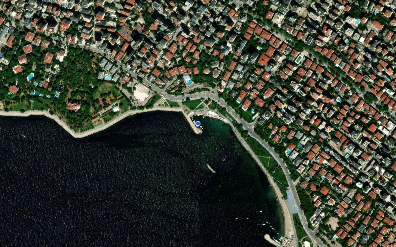 Satellite and nautical chart view of Caddebostan Marina