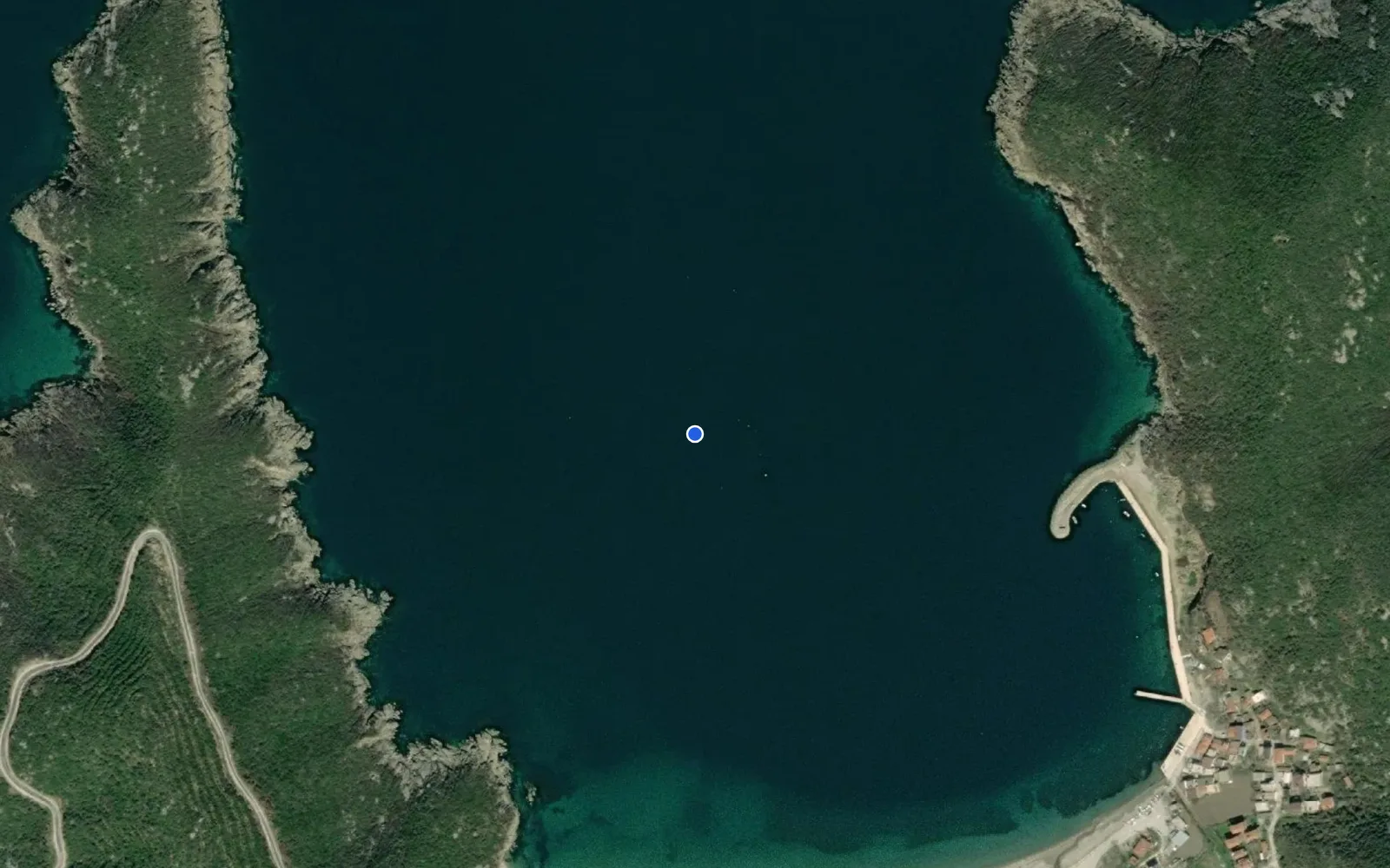 Satellite and nautical chart view of Doganlar Koyu