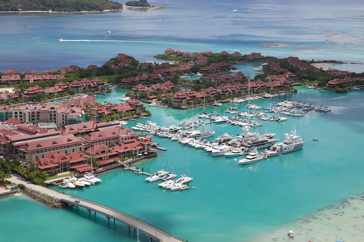 Eden Island — photo 2 of 10