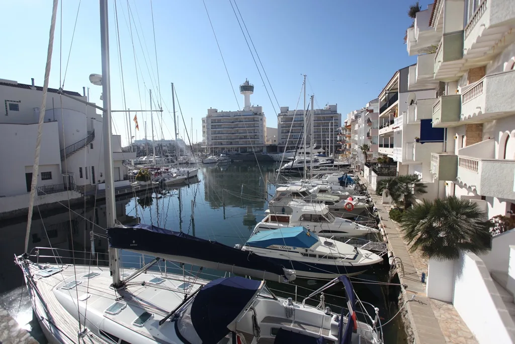 Canals d'Empuriabrava — photo 3 of 3