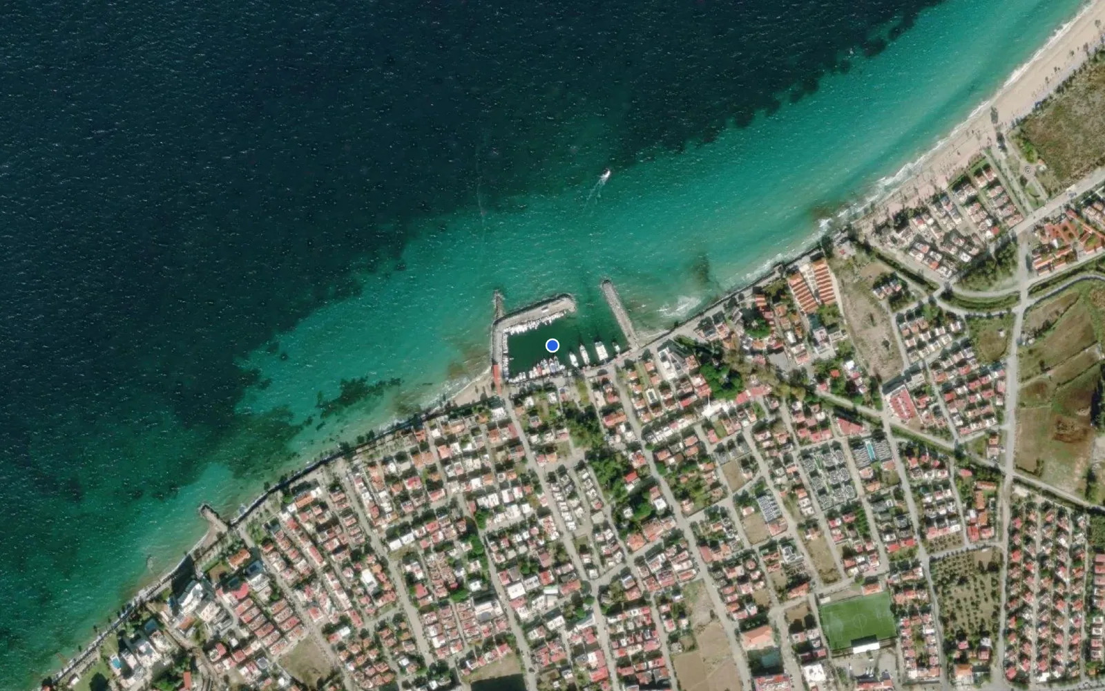 Satellite and nautical chart view of Guzelcamlı Limanı