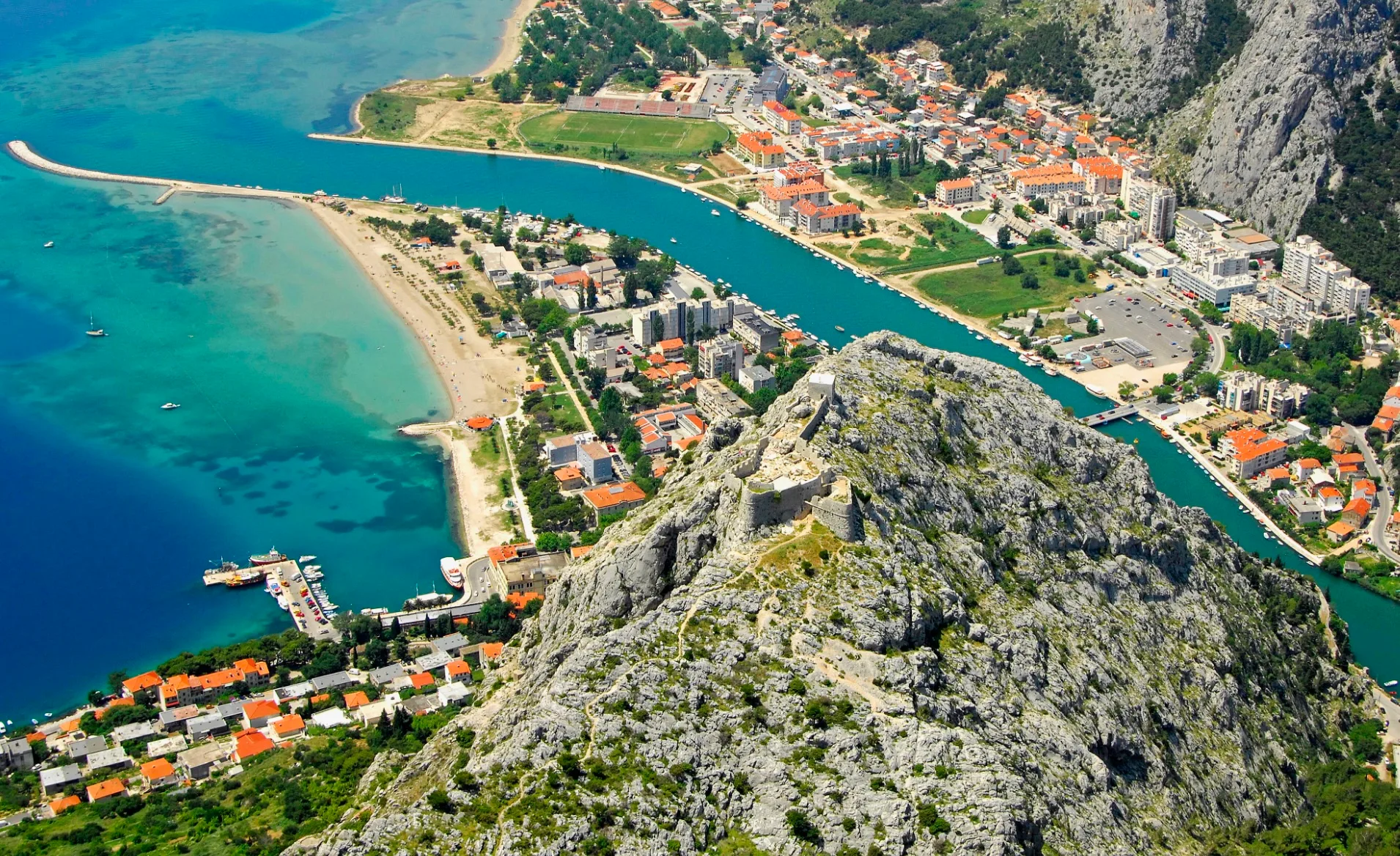 Harbour Omis