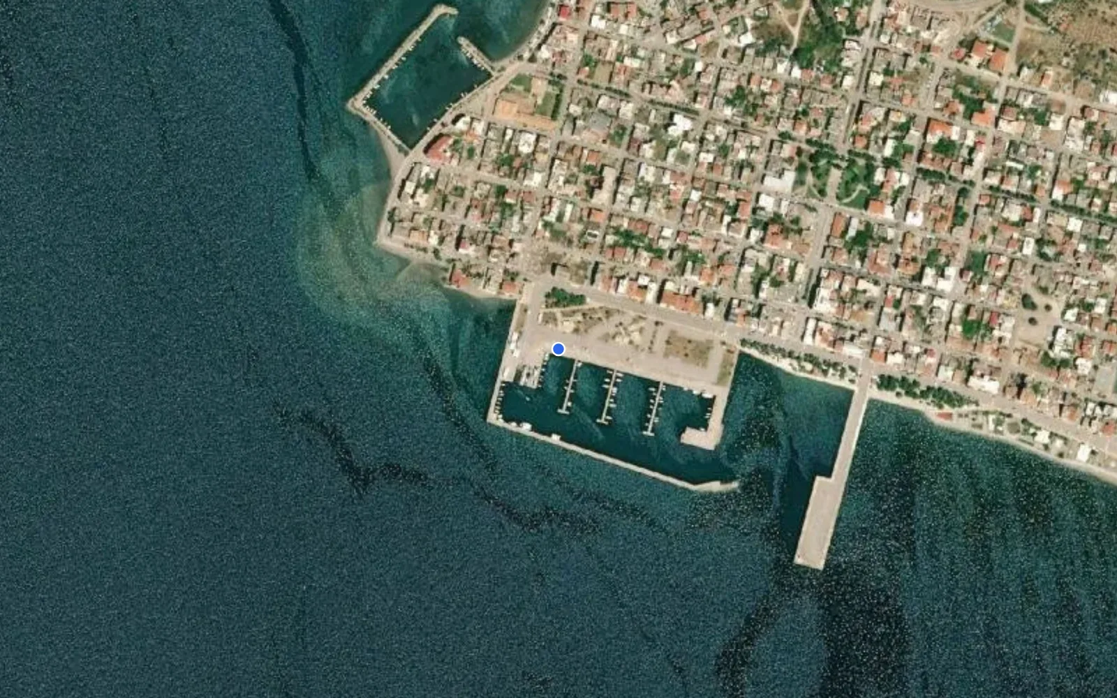 Satellite and nautical chart view of Itea Marina