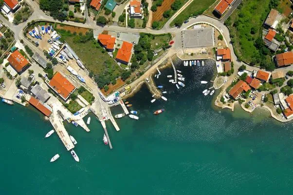 Klimno Harbour