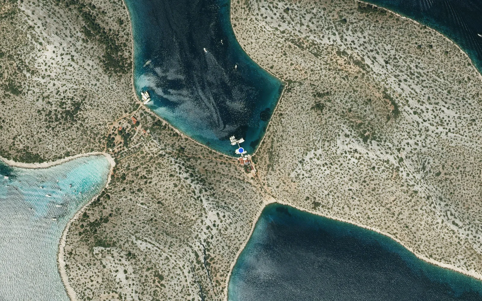 Satellite and nautical chart view of Konoba Levrnaka