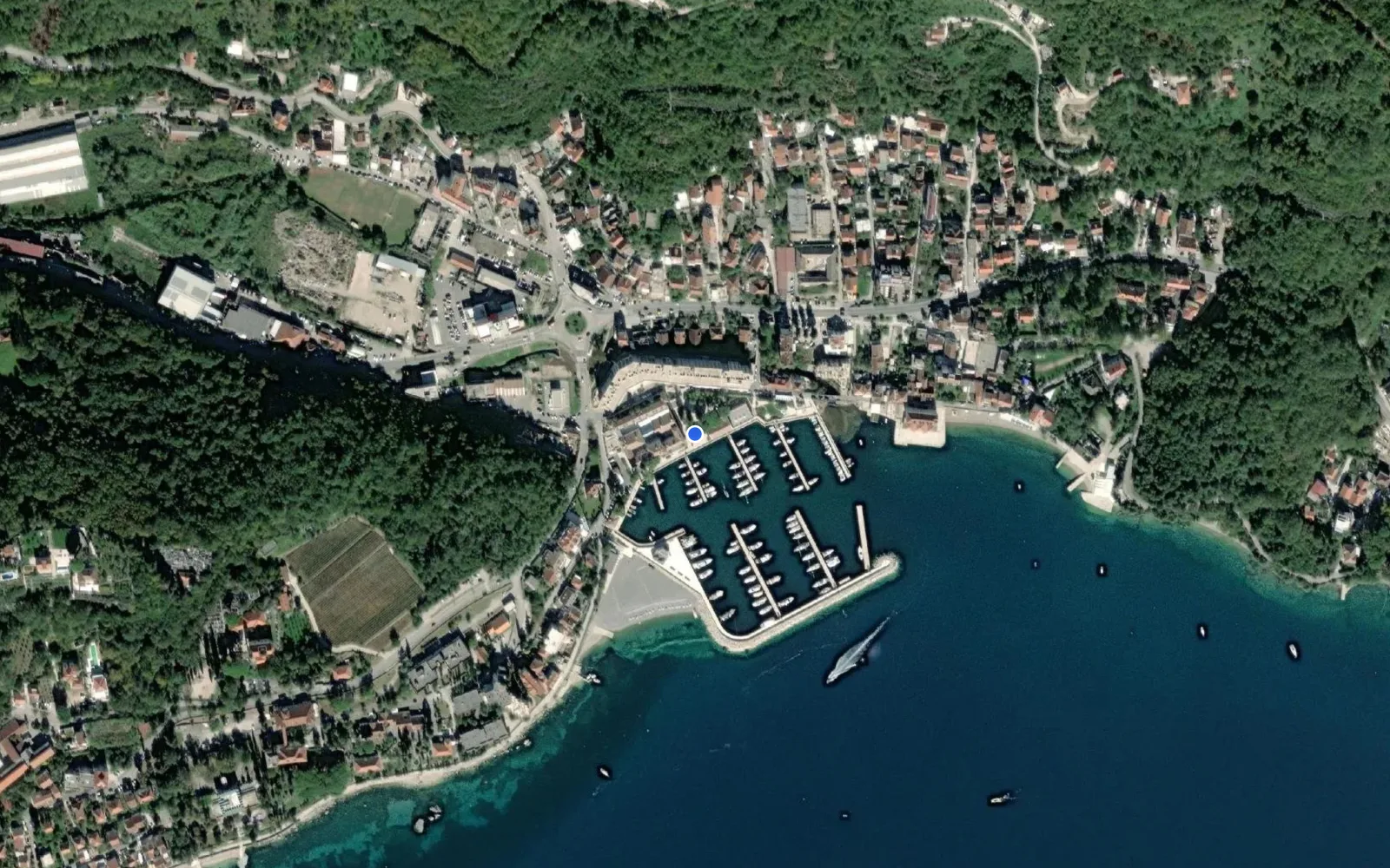 Satellite and nautical chart view of Lazure Marina