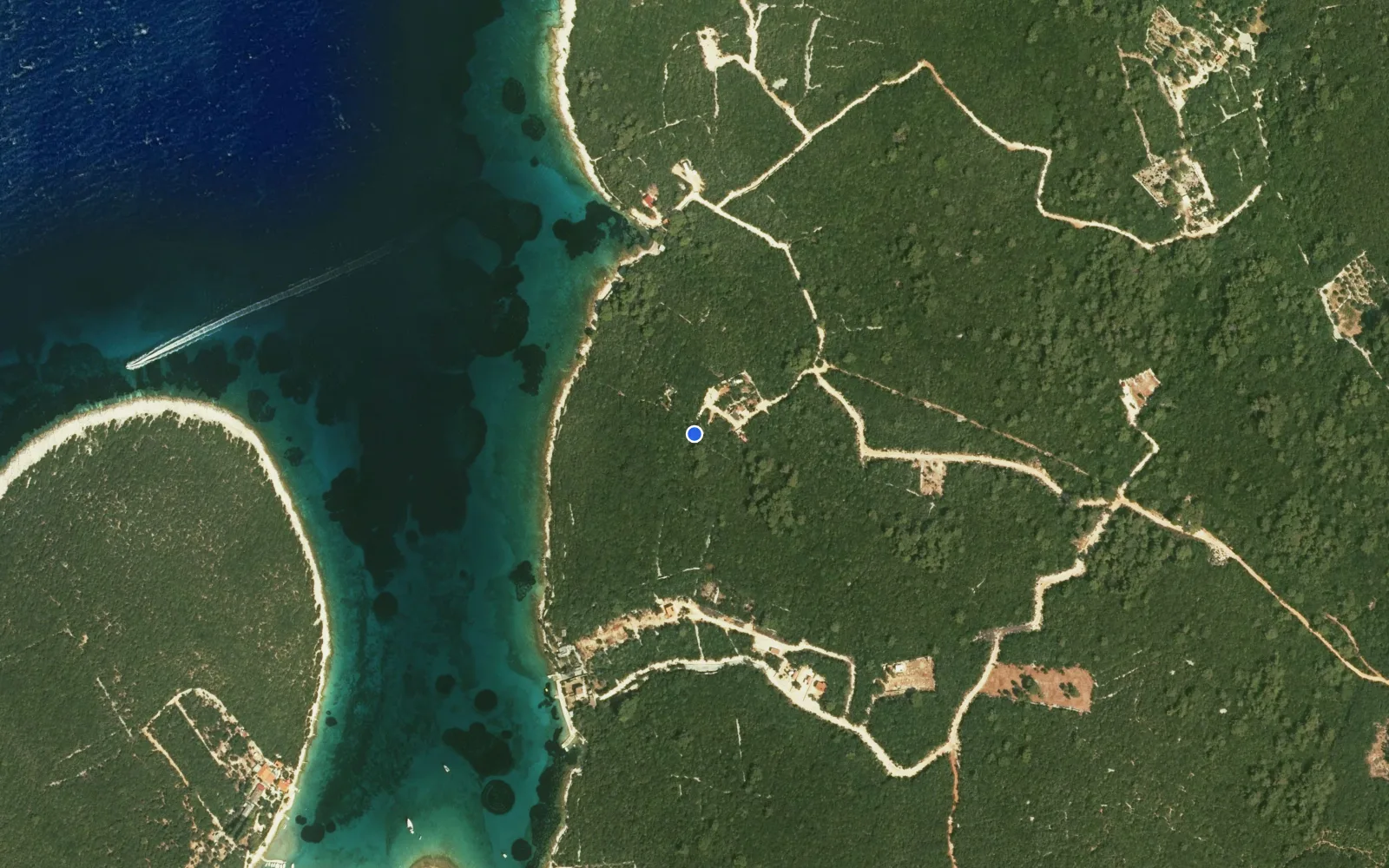 Satellite and nautical chart view of Liski Harbour