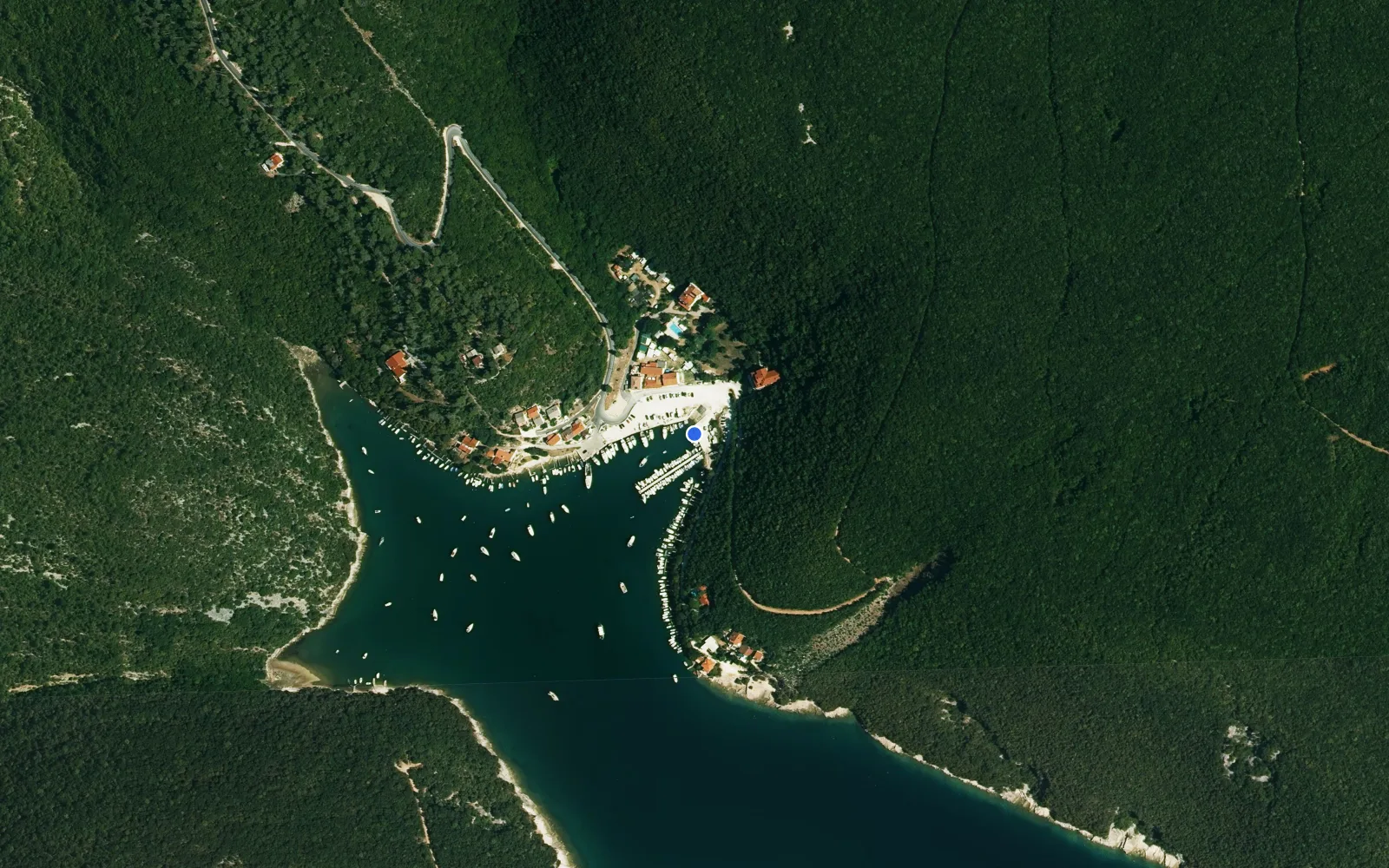 Satellite and nautical chart view of Luka Krnica