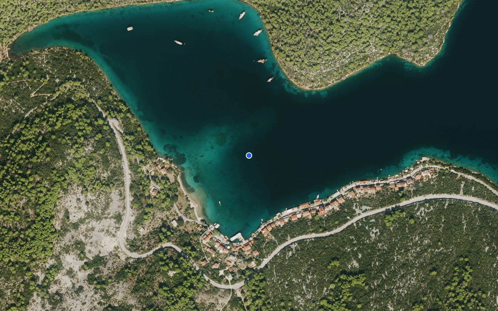 Satellite and nautical chart view of Luka Polace