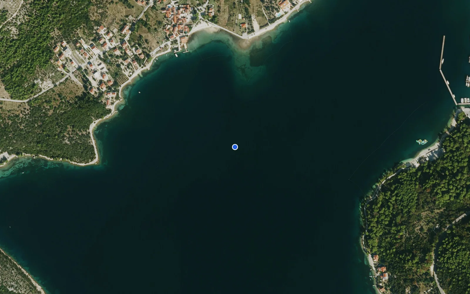 Satellite and nautical chart view of Luka Slano