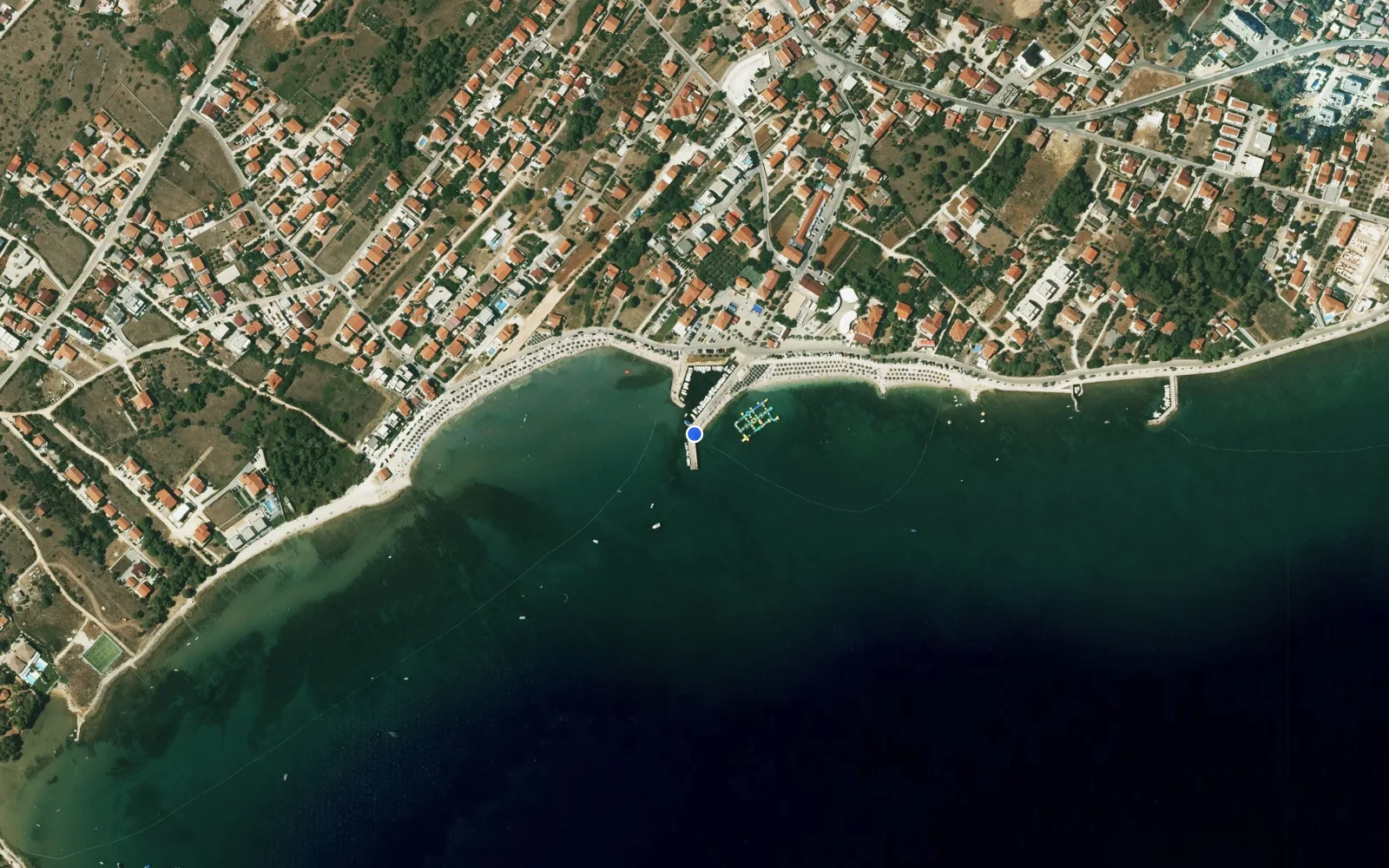 Satellite and nautical chart view of Luka Vir