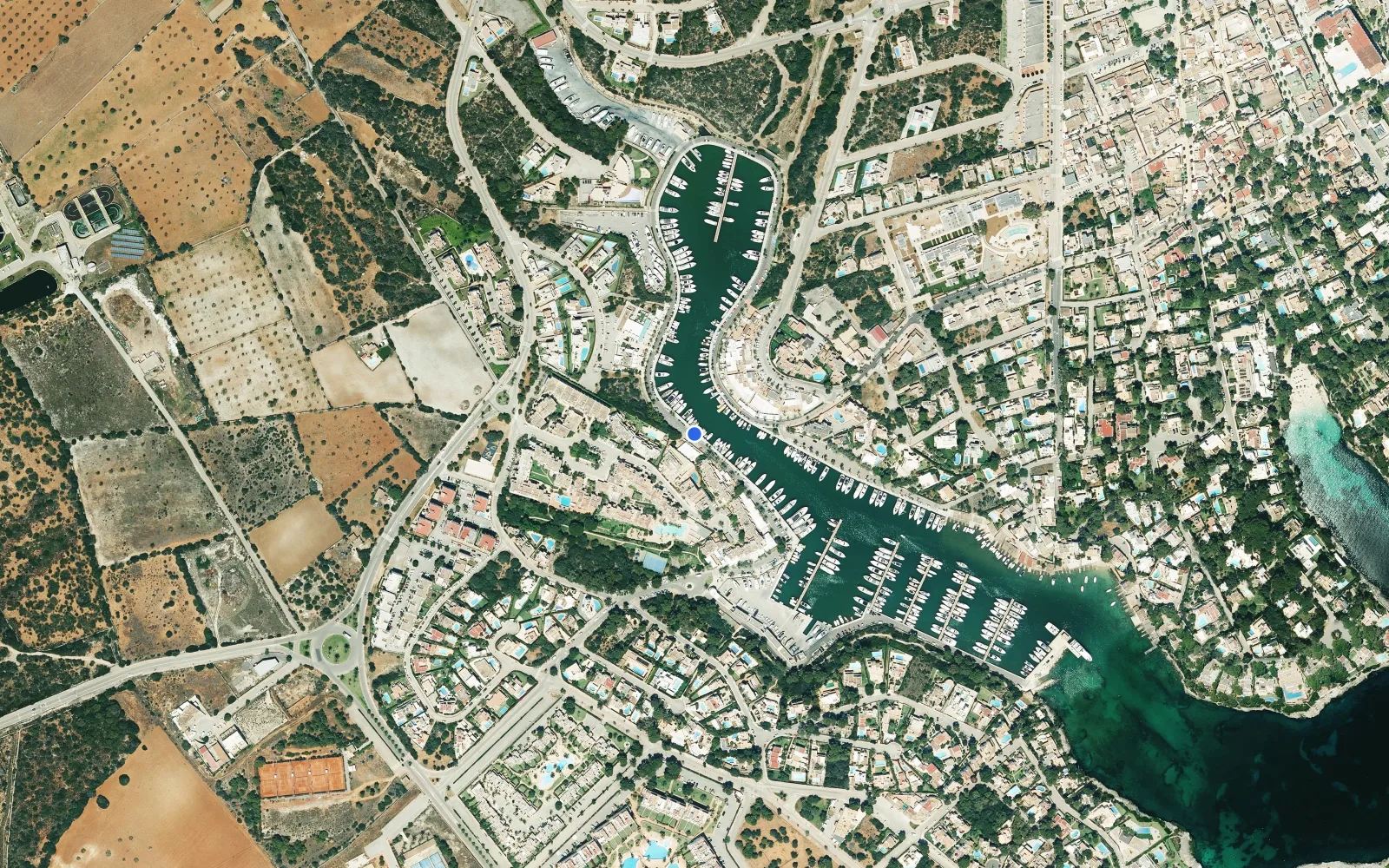 Satellite and nautical chart view of Mallorca Bootcharter Anhanger