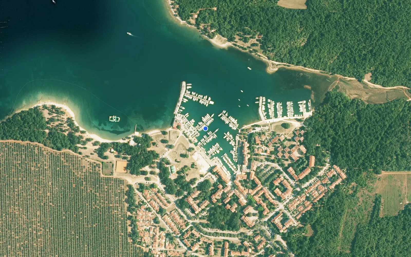Satellite and nautical chart view of Marina Cervar