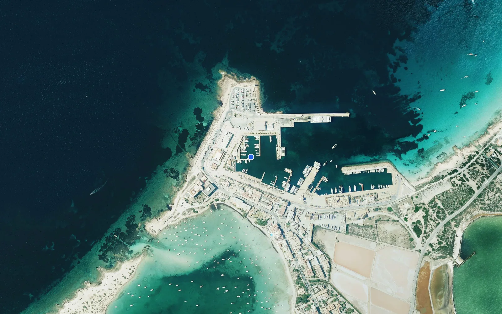 Satellite and nautical chart view of Marina de Formentera