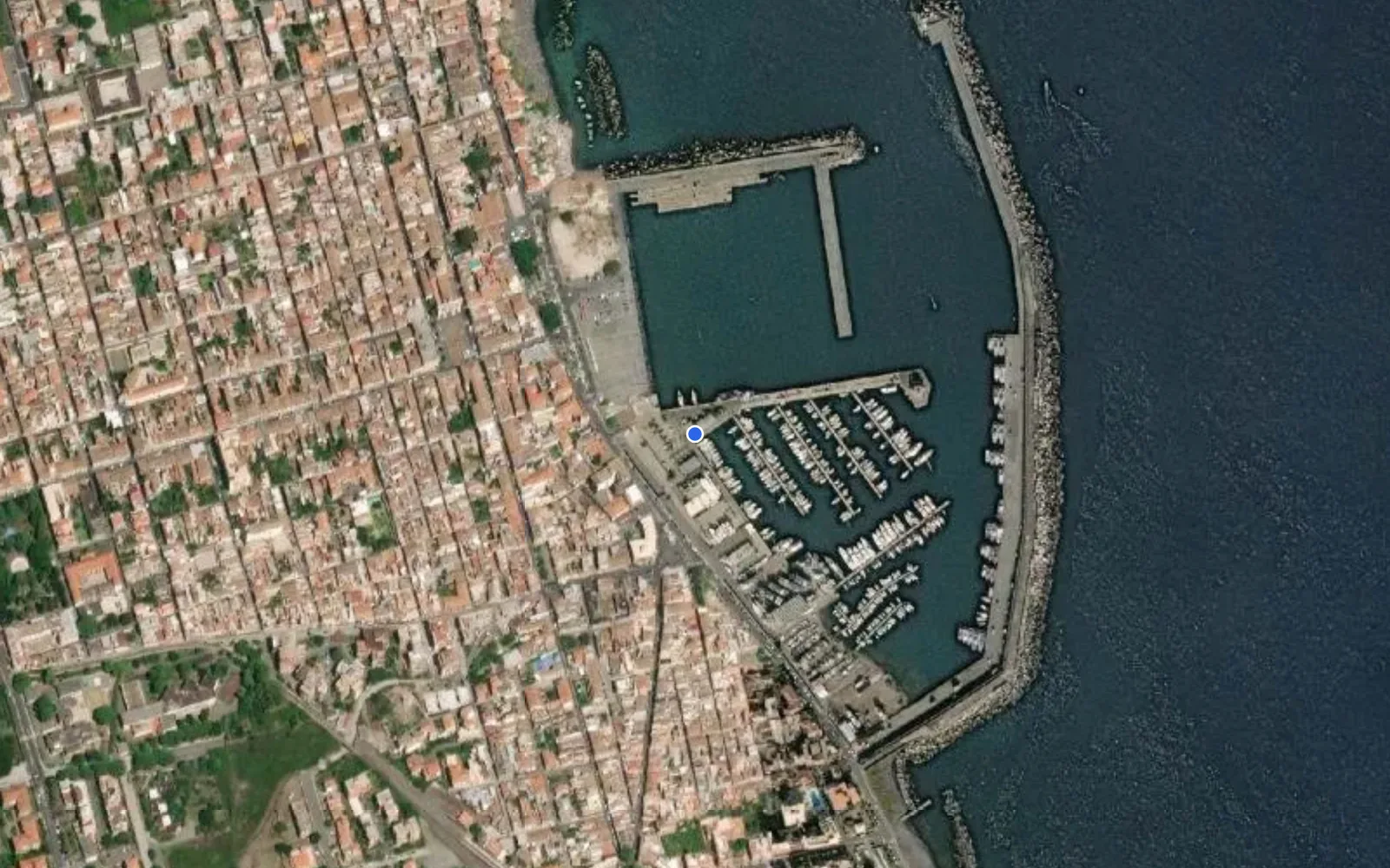 Satellite and nautical chart view of Marina di Riposto - Porto dell'Etna