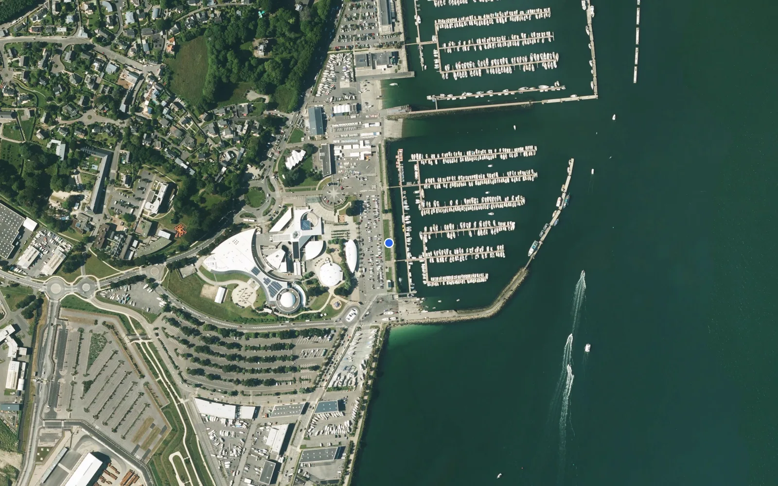 Satellite and nautical chart view of Marina Moulin Blanc