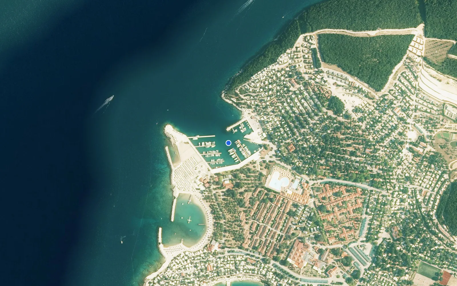 Satellite and nautical chart view of Marina Valalta