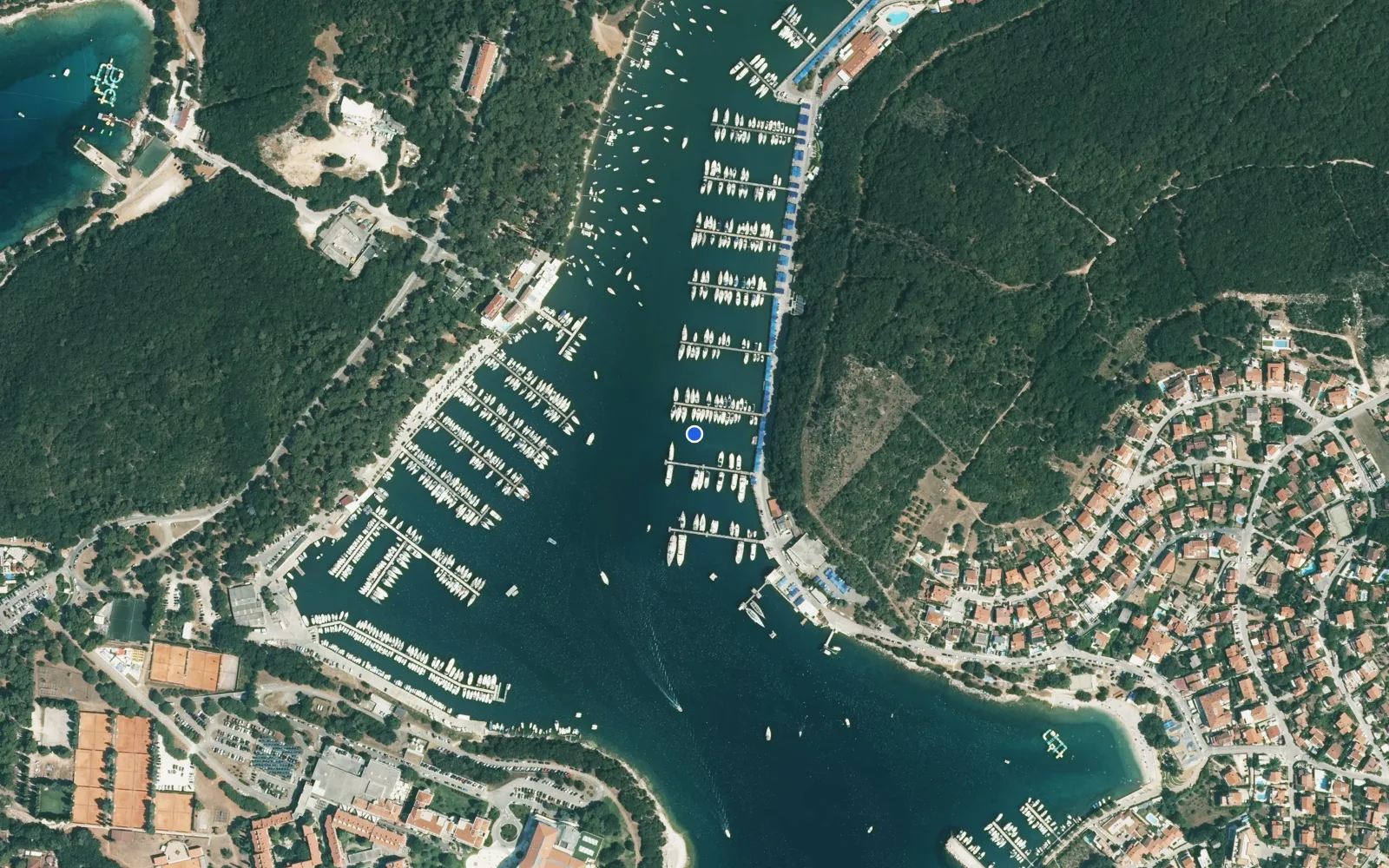 Satellite and nautical chart view of Marina Veruda