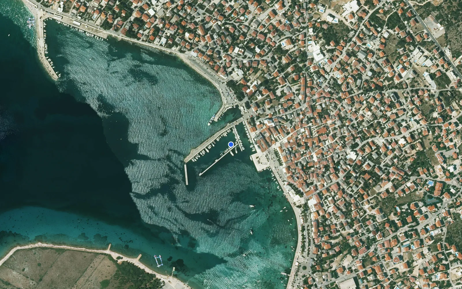 Satellite and nautical chart view of Novalja
