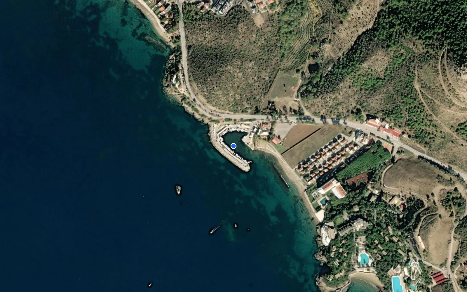 Satellite and nautical chart view of Ozdere Limanı