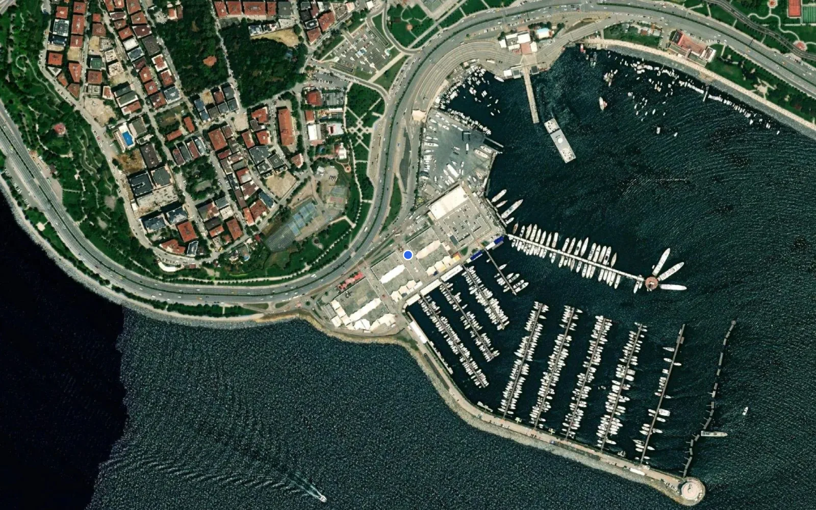 Satellite and nautical chart view of Pendik Marina