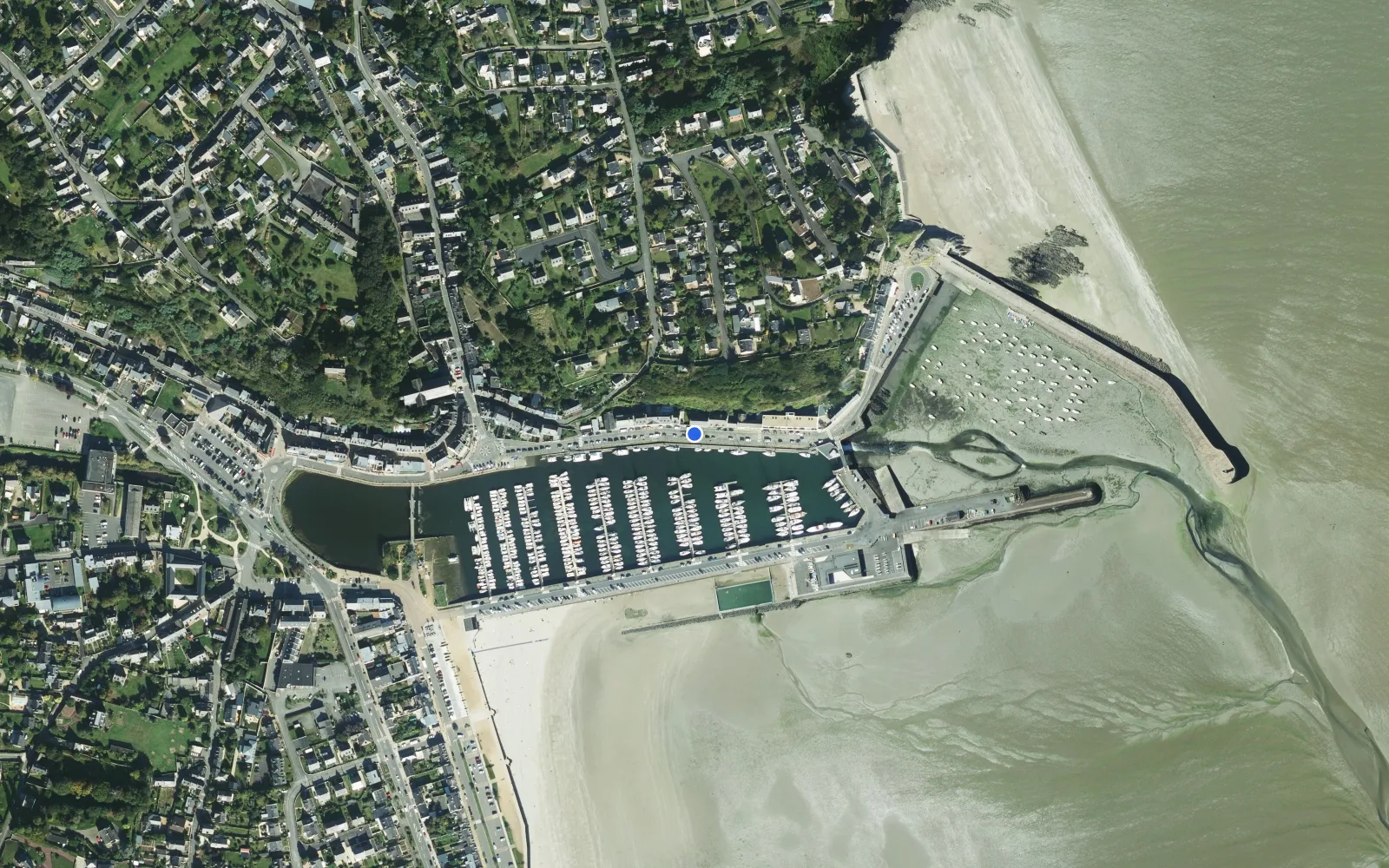 Satellite and nautical chart view of Port Binic Marina