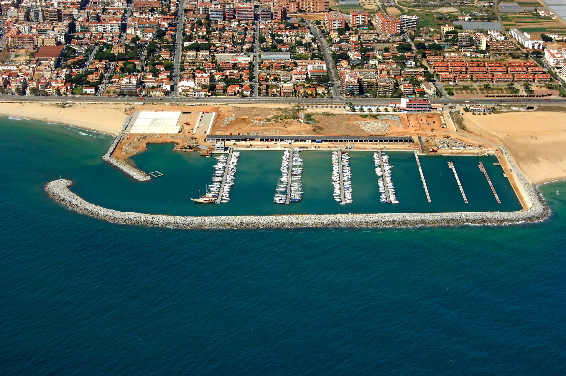 Port de Premia — photo 3 of 3