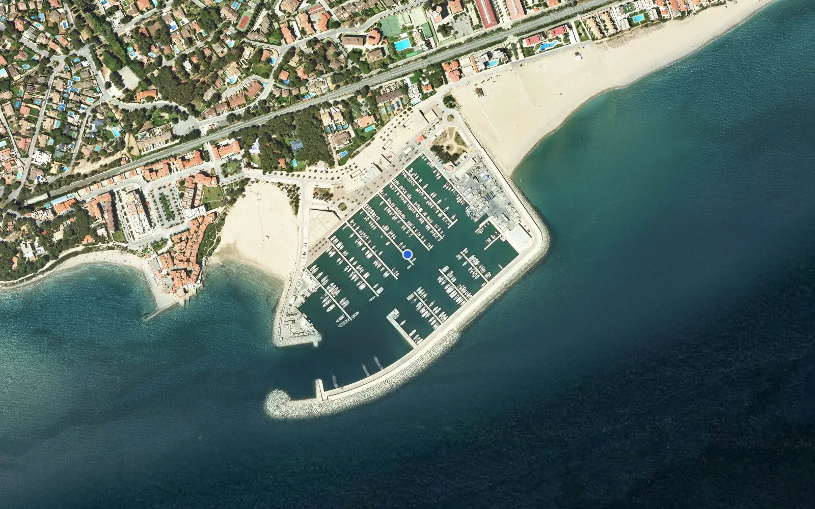 Satellite and nautical chart view of Port de Roda de Bera