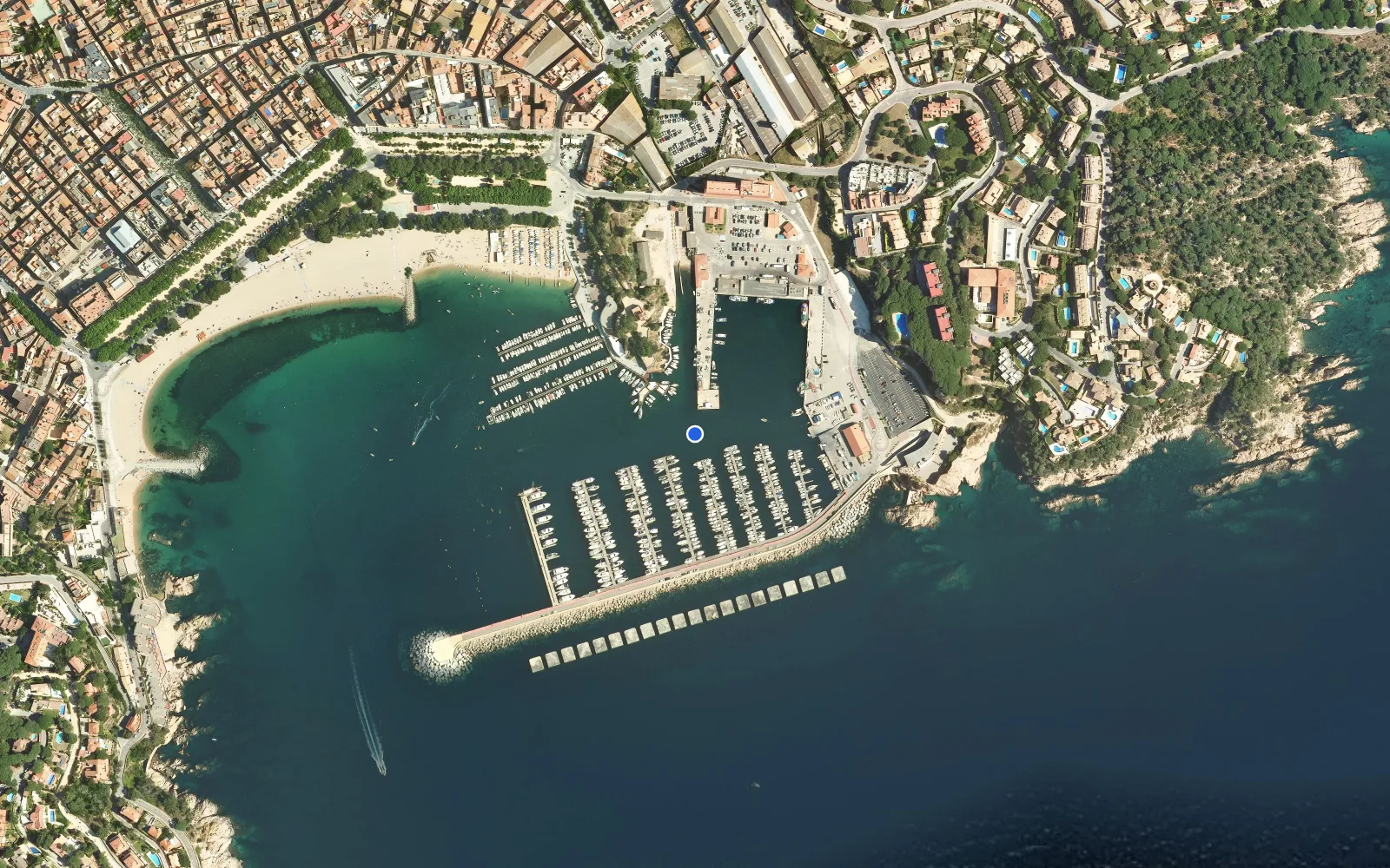 Satellite and nautical chart view of Port de Sant Feliu de Guixols