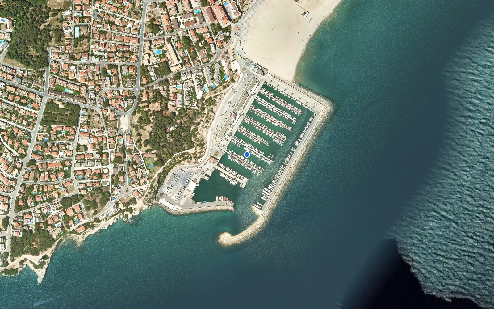 Satellite and nautical chart view of Port de Torredembarra