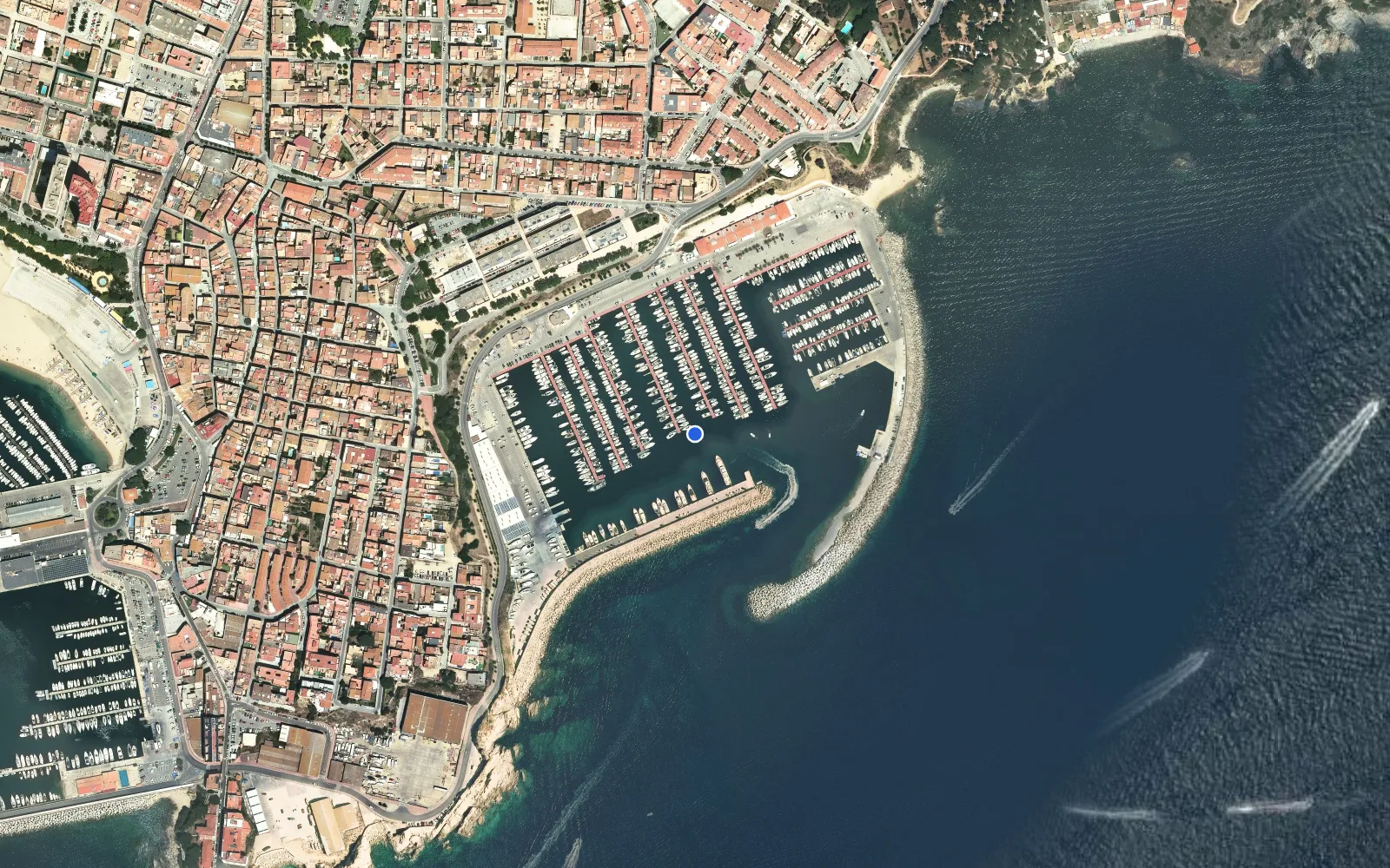 Satellite and nautical chart view of Marina Palamos