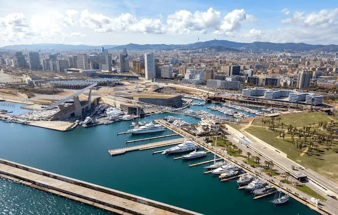 Port Forum Sant Adria — photo 2 of 2
