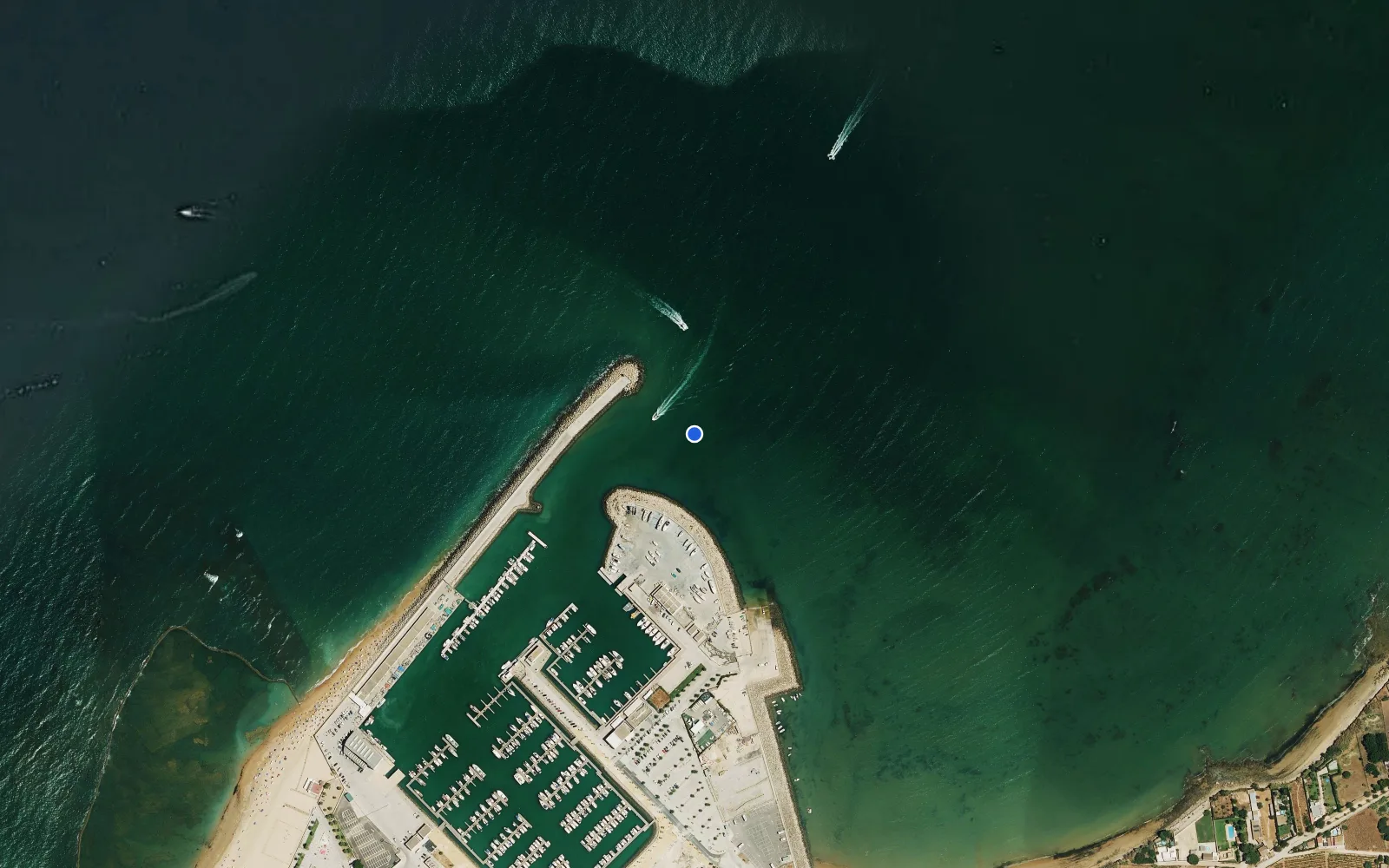 Satellite and nautical chart view of Puerto de Chipiona