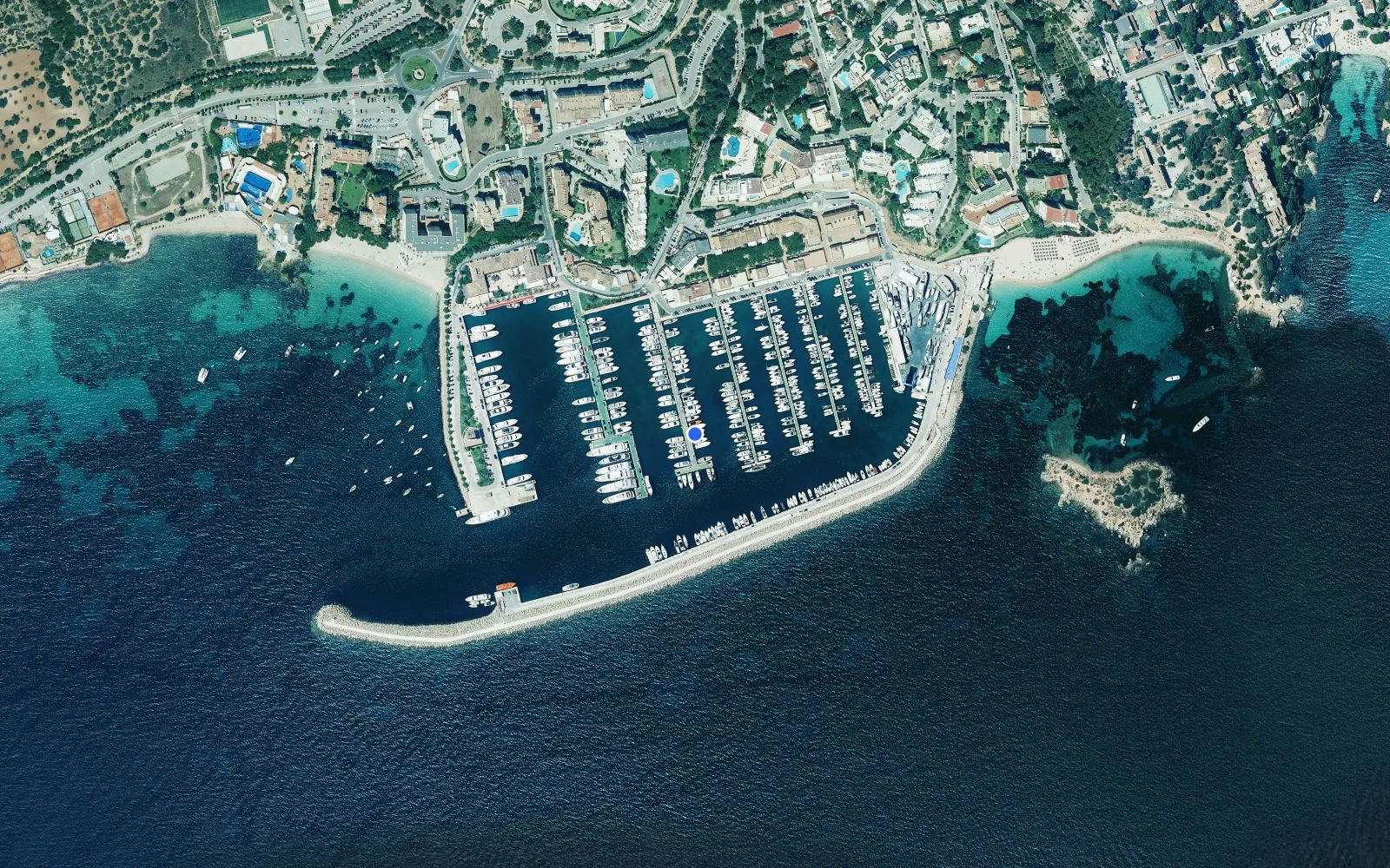 Satellite and nautical chart view of Puerto Portals
