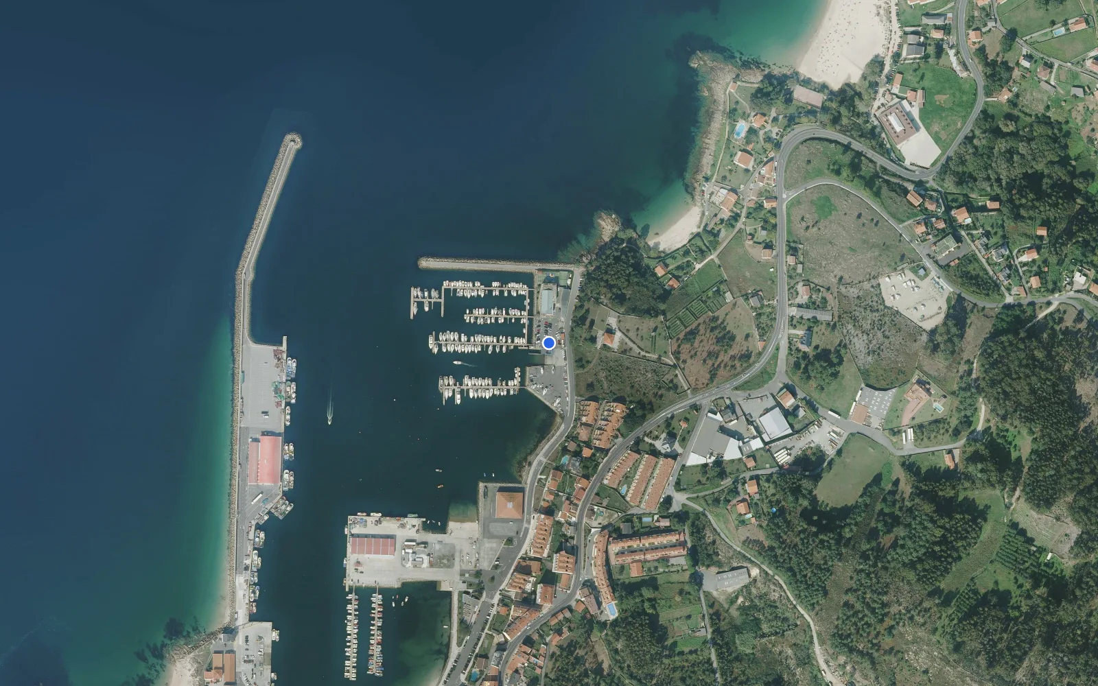 Satellite and nautical chart view of Real Club Nautico Portosin