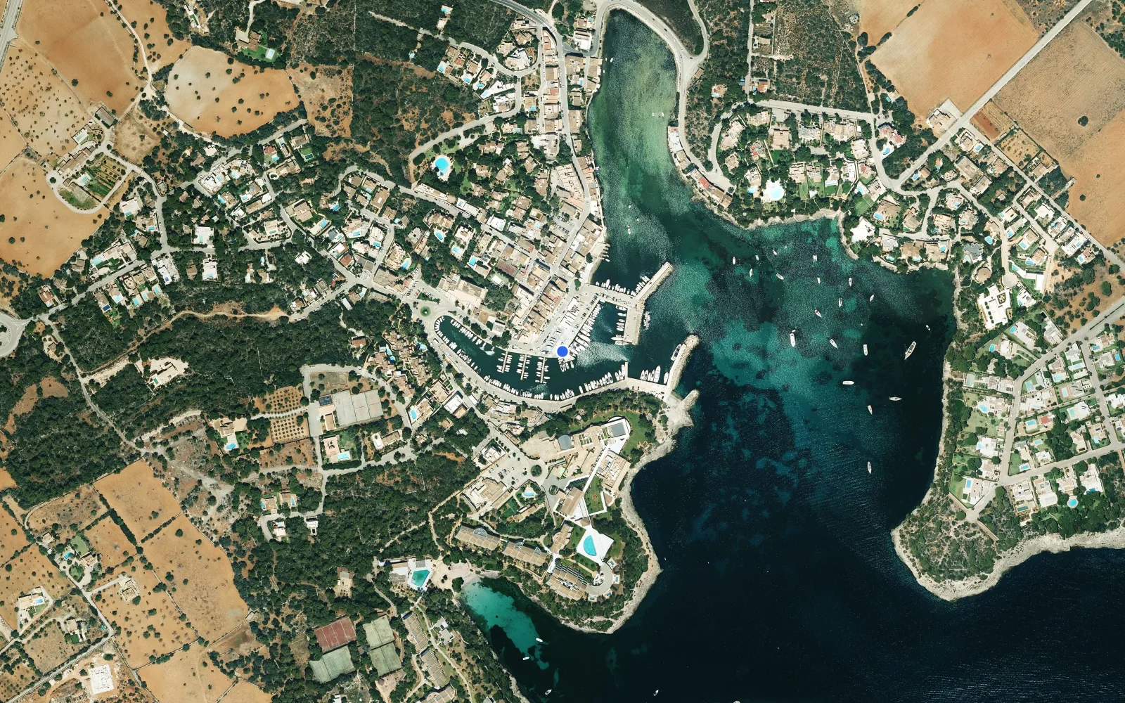Satellite and nautical chart view of Reial Club Nautic Portopetro