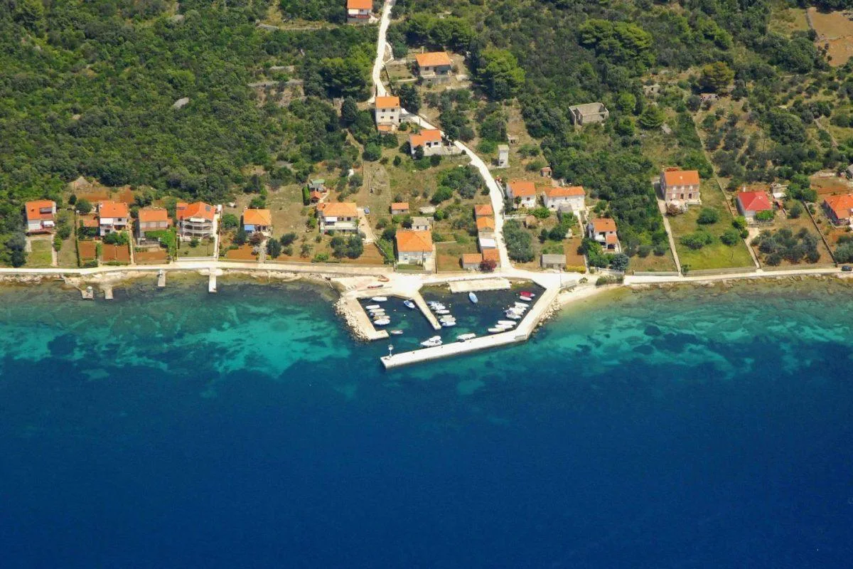 Rivanj Marina