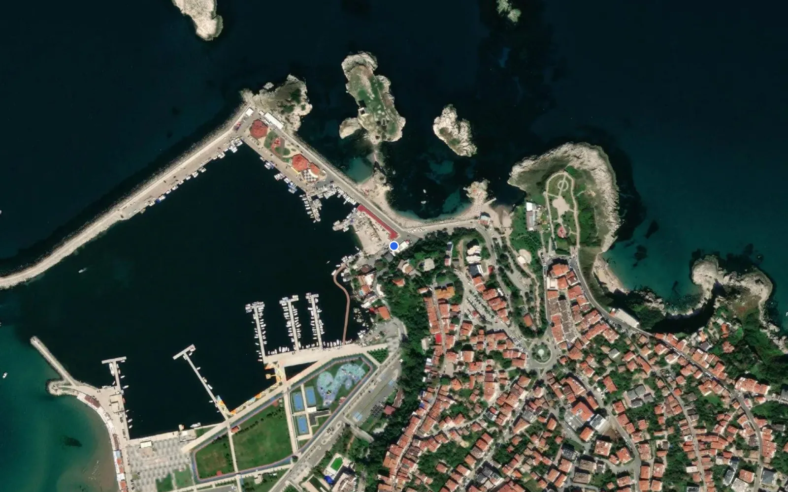 Satellite and nautical chart view of Sile Liman