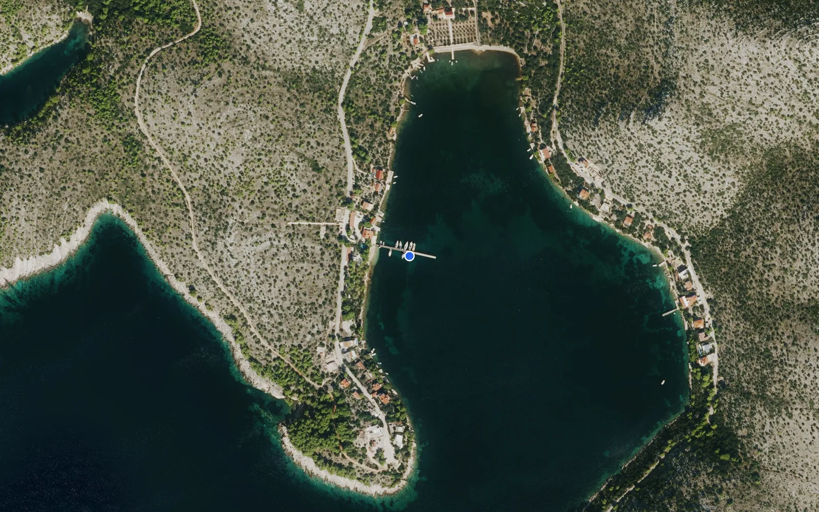 Satellite and nautical chart view of Skrivena Luka