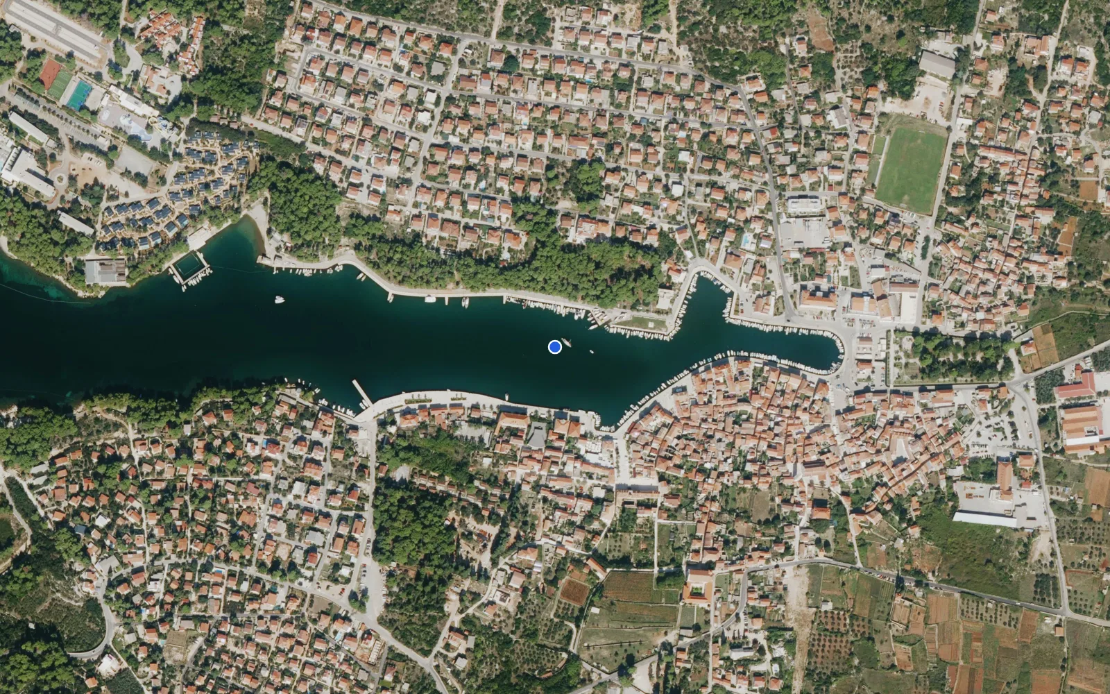 Satellite and nautical chart view of Stari Grad