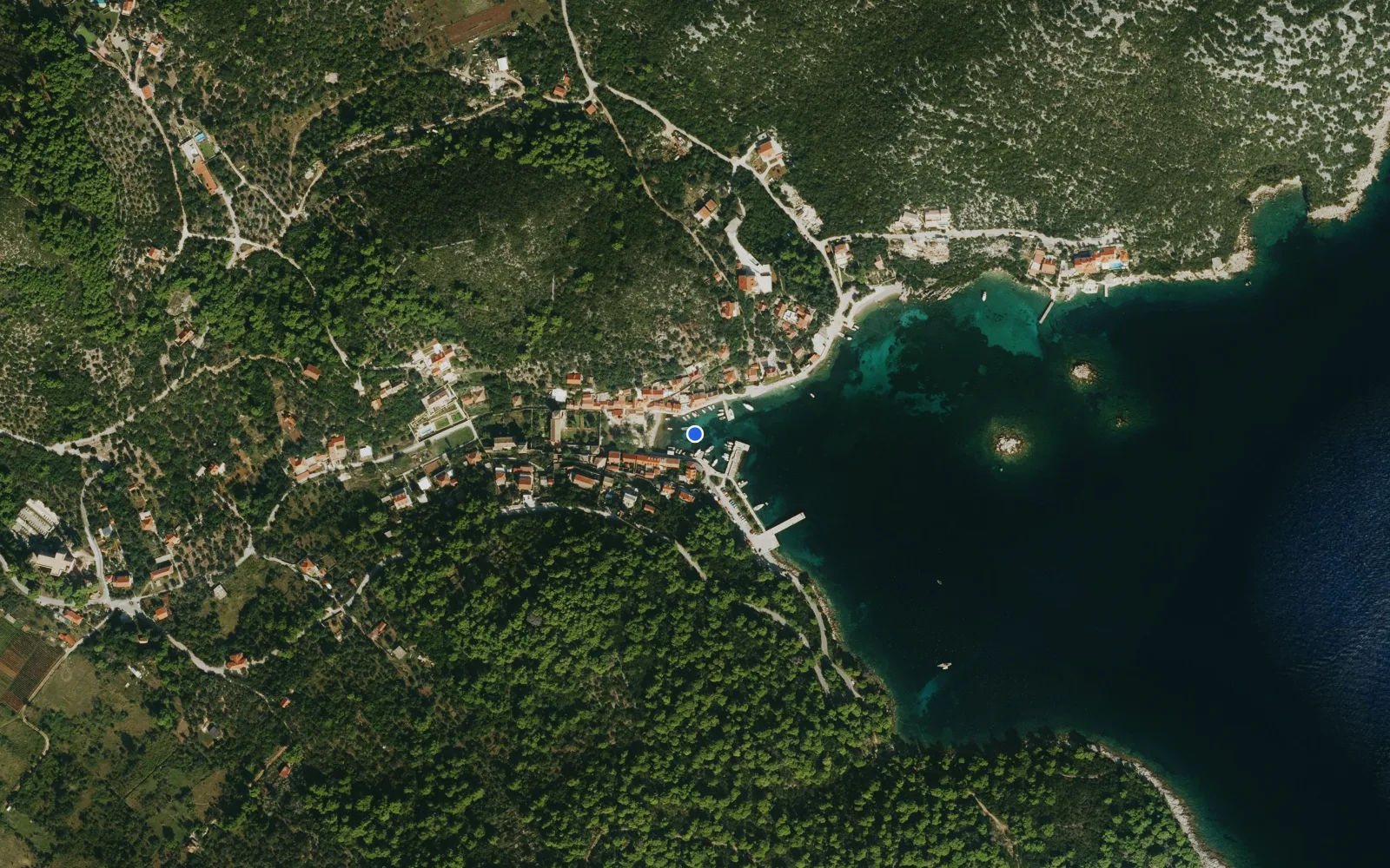 Satellite and nautical chart view of Sudurad