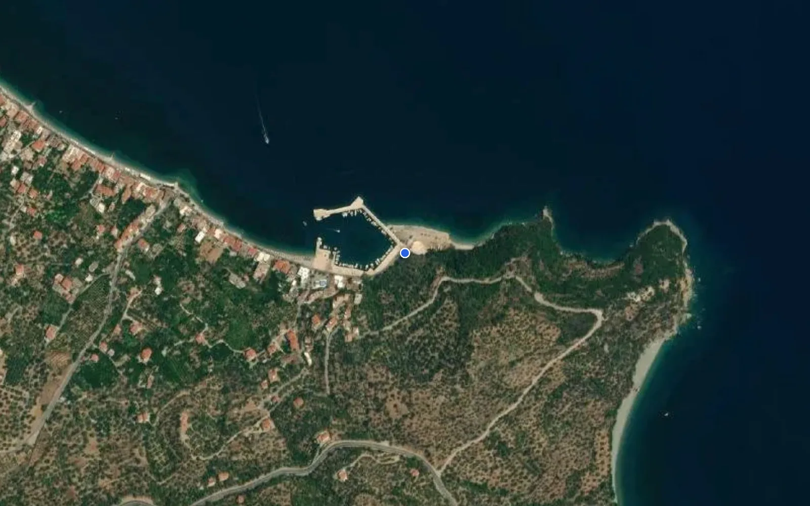Satellite and nautical chart view of Tiros Marina