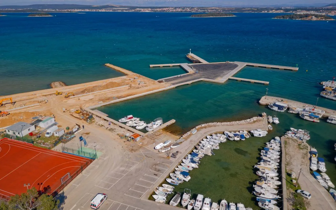 Tkon harbour