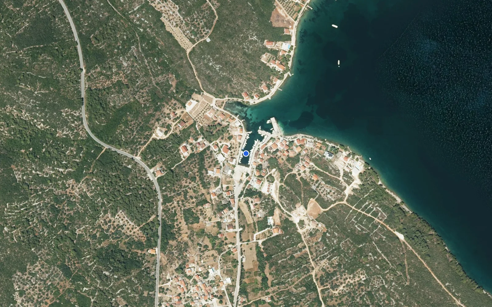 Satellite and nautical chart view of Zman